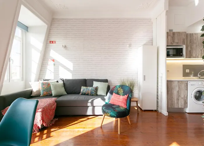 公寓 Beautiful Small Penthouse With Air Conditioner! Lisboa