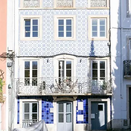 شقة Beautiful Small Penthouse With Air Conditioner! Lisboa